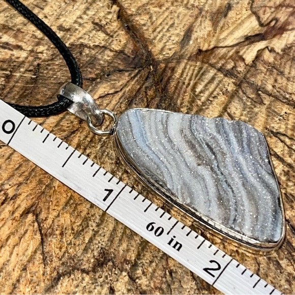 Gray Blister Solar Quartz Pendant 2 1/4” - Picture 11 of 11